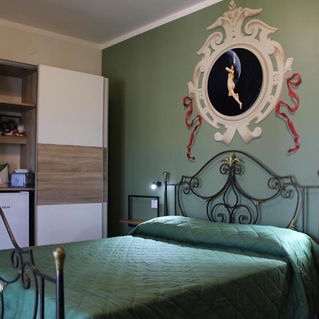 La Casa Di Giusy Bed & Breakfast Cosenza Ngoại thất bức ảnh